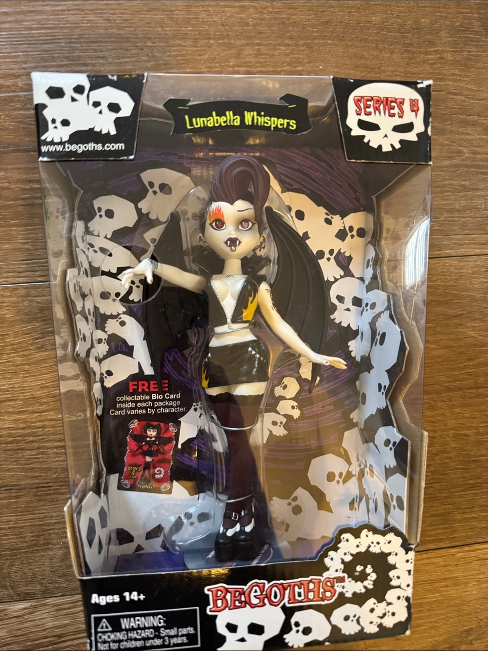 BeGoths Lunabella Whispers purple exclusive doll